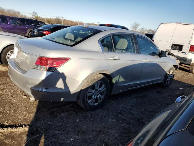 1HGCP2F45AA067897 - 2010 HONDA ACCORD LXP SILVER photo 3