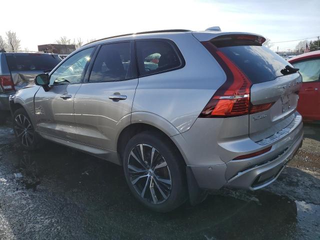 YV4L12RL0R1720793 - 2024 VOLVO XC60 PLUS SILVER photo 2