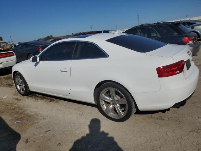 WAUCFAFRXFA050931 - 2015 AUDI A5 PREMIUM WHITE photo 2