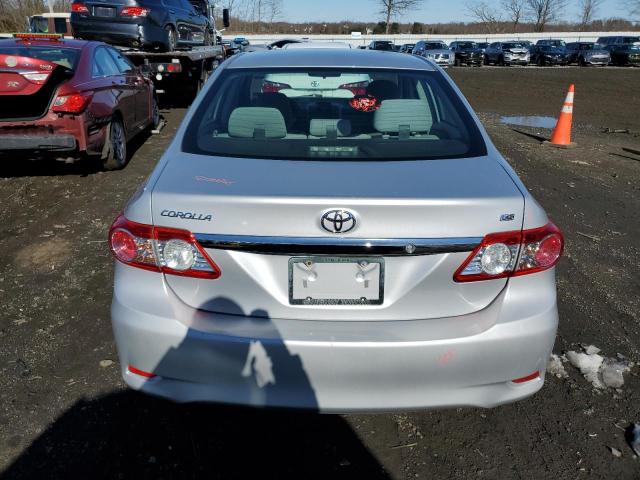 2T1BU4EE4DC952407 - 2013 TOYOTA COROLLA BASE SILVER photo 6