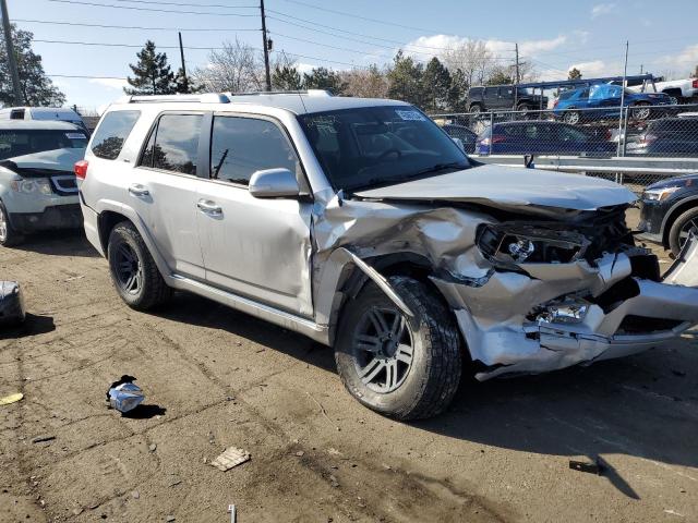 JTEBU5JR9D5131990 - 2013 TOYOTA 4RUNNER SR5 SILVER photo 4