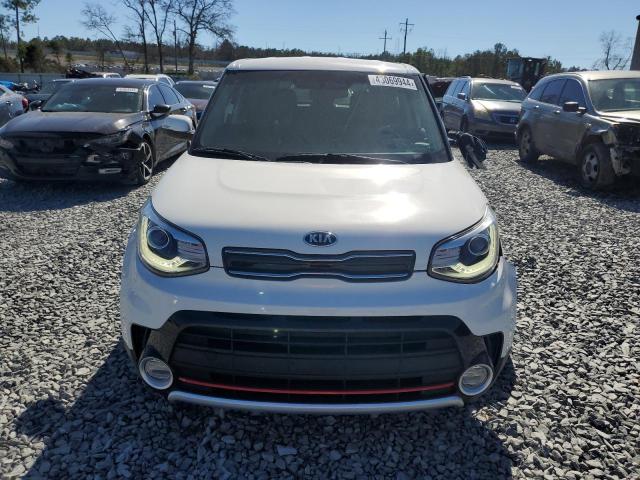 KNDJX3AA1J7607655 - 2018 KIA SOUL ! WHITE photo 5