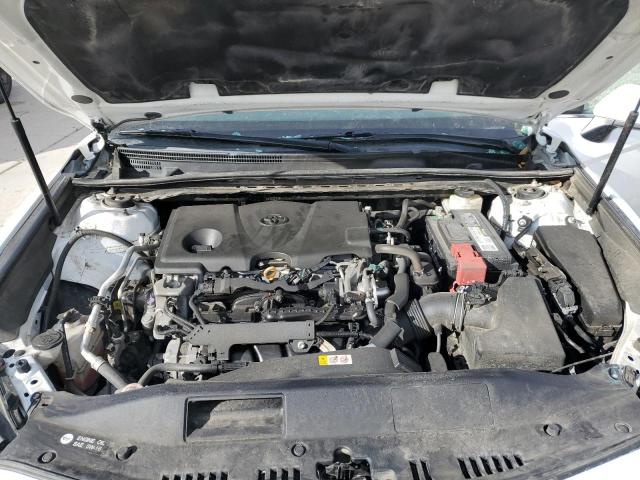 4T1B11HK3JU079624 - 2018 TOYOTA CAMRY L WHITE photo 11