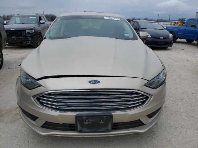 3FA6P0HD6HR302973 - 2017 FORD FUSION SE TAN photo 5