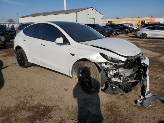 7SAYGDEE2NF449671 - 2022 TESLA MODEL Y WHITE photo 4