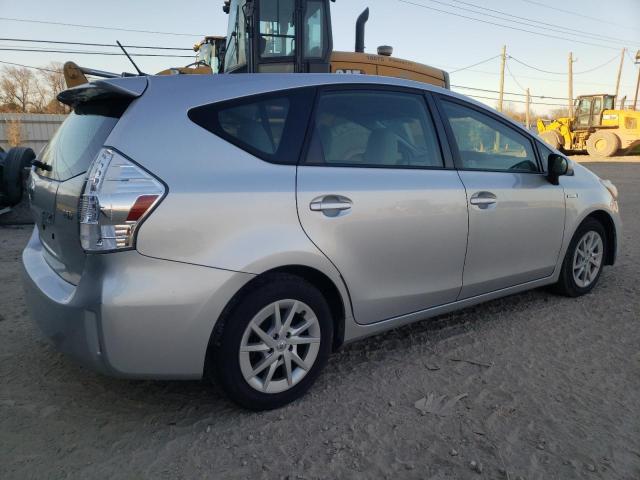 JTDZN3EU9C3042580 - 2012 TOYOTA PRIUS V SILVER photo 3