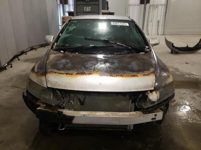 19XFA1F66BE042305 - 2011 HONDA CIVIC LX-S 银色 照片 5