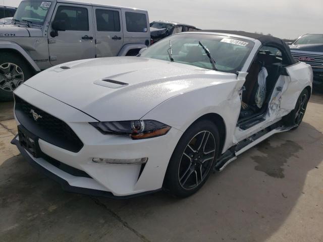 1FATP8UH7J5138927 - 2018 FORD MUSTANG WHITE photo 1