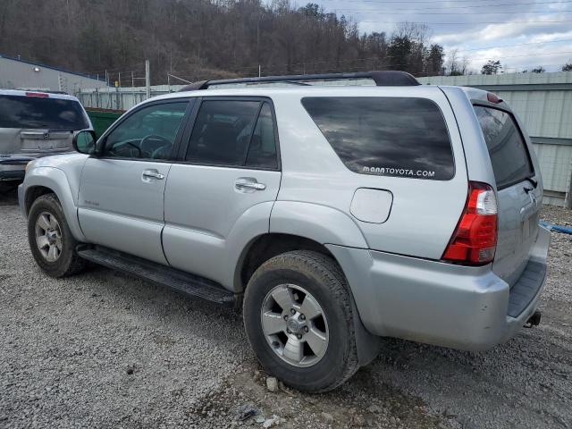 JTEBU14R560102605 - 2006 TOYOTA 4RUNNER SR5 SILVER photo 2