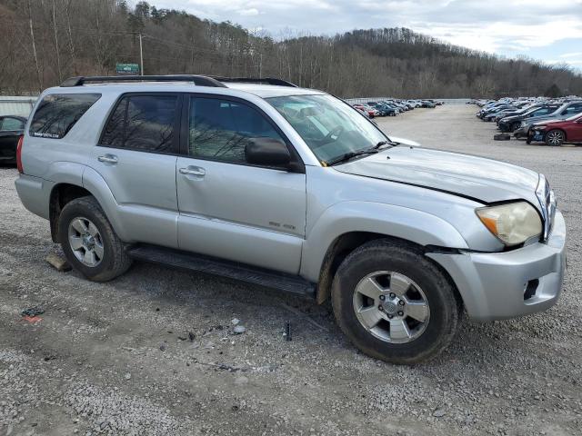 JTEBU14R560102605 - 2006 TOYOTA 4RUNNER SR5 SILVER photo 4