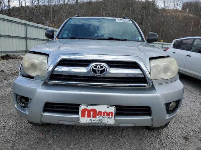 JTEBU14R560102605 - 2006 TOYOTA 4RUNNER SR5 SILVER photo 5