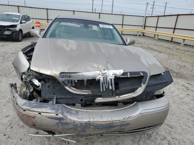 1LNHM82W03Y667434 - 2003 LINCOLN TOWN CAR SIGNATURE GOLD photo 5