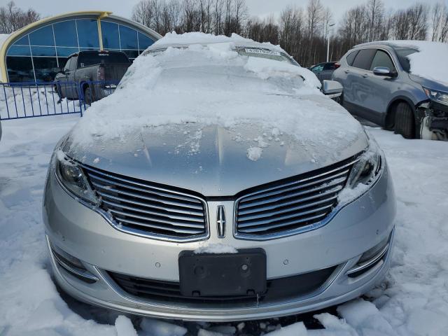 3LN6L2G93FR615213 - 2015 LINCOLN MKZ SILVER photo 5