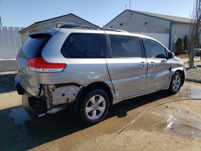 5TDKK3DC6BS118546 - 2011 TOYOTA SIENNA LE SILVER photo 3