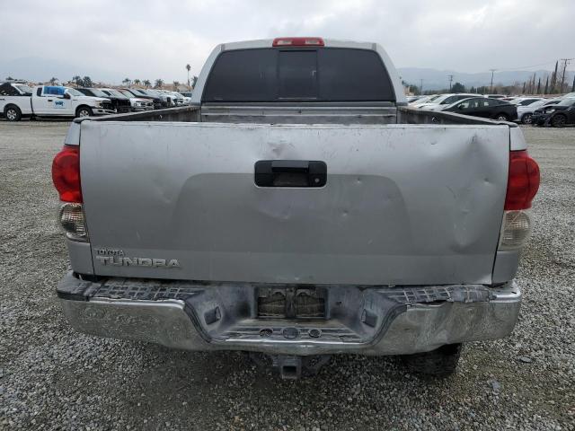 5TFRT541X7X003388 - 2007 TOYOTA TUNDRA DOUBLE CAB SR5 SILVER photo 6