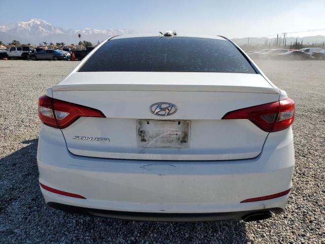 5NPE24AF1FH123277 - 2015 HYUNDAI SONATA SE WHITE photo 6