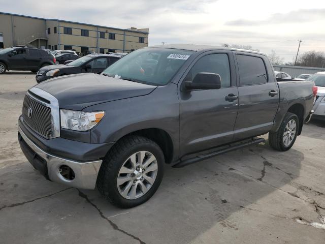 5TFDW5F1XBX180871 - 2011 TOYOTA TUNDRA CREWMAX SR5 GRAY photo 1