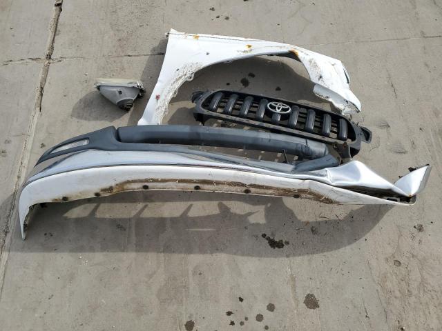 5TEWN72N61Z759556 - 2001 TOYOTA TACOMA XTRACAB WHITE photo 12