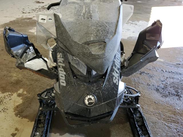 2BPSUGJC3JV000023 - 2018 SKI DOO RENEGADE BLACK photo 7