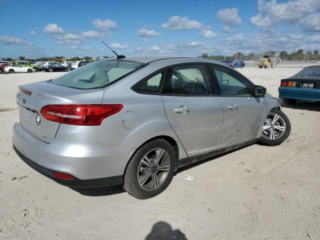 1FADP3FEXHL262464 - 2017 FORD FOCUS SE SILVER photo 3