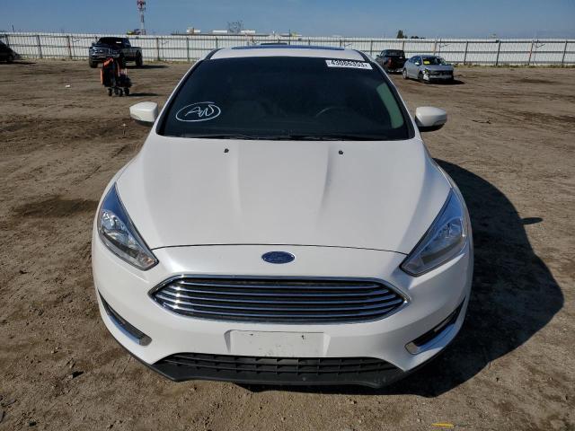 1FADP3N29JL249749 - 2018 FORD FOCUS TITANIUM WHITE photo 5