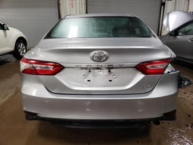 4T1B11HK0JU552914 - 2018 TOYOTA CAMRY L SILVER photo 6