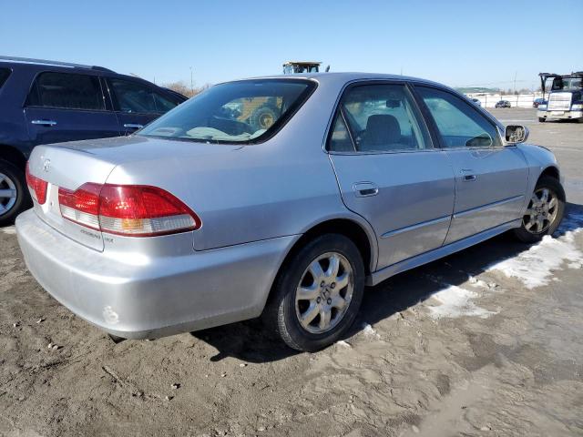 1HGCG56692A162113 - 2002 HONDA ACCORD EX SILVER photo 3