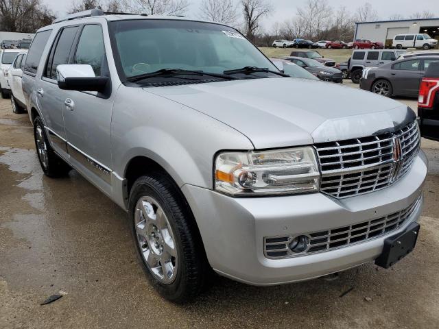 5LMJJ2J51AEJ01374 - 2010 LINCOLN NAVIGATOR 银色 照片 4