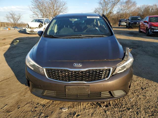 3KPFK4A77HE059704 - 2017 KIA FORTE LX BROWN photo 5