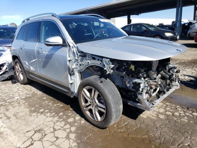 W1N4M4HB2LW045258 - 2020 MERCEDES-BENZ GLB 250 4MATIC SILVER photo 4