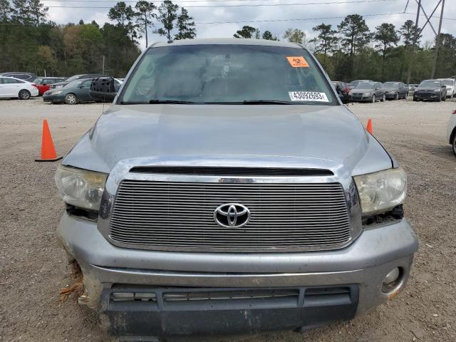 5TFEM5F14DX060836 - 2013 TOYOTA TUNDRA CREWMAX SR5 SILVER photo 5