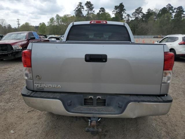 5TFEM5F14DX060836 - 2013 TOYOTA TUNDRA CREWMAX SR5 SILVER photo 6