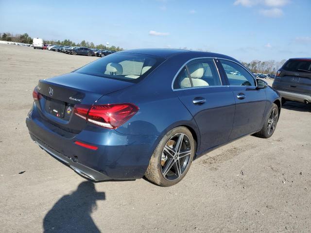 W1K3G4FB8NJ348953 - 2022 MERCEDES-BENZ A 220 4MATIC BLUE photo 3