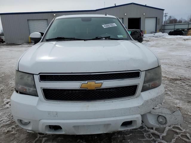 1GNSKJE30BR316273 - 2011 CHEVROLET SUBURBAN K1500 LT WHITE photo 5