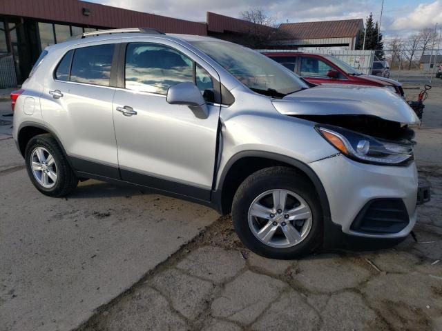 KL7CJPSB9HB217822 - 2017 CHEVROLET TRAX 1LT SILVER photo 4