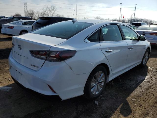 KMHE24L34KA093899 - 2019 HYUNDAI SONATA HYBRID WHITE photo 3