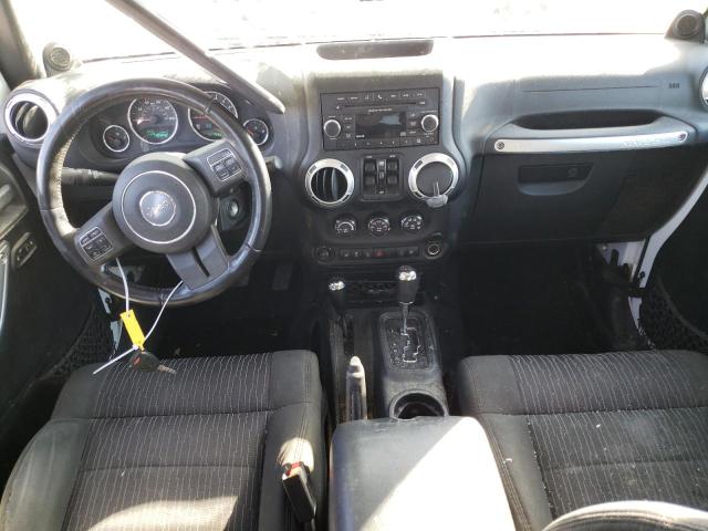 1C4HJWEGXCL169325 - 2012 JEEP WRANGLER U SAHARA WHITE photo 8