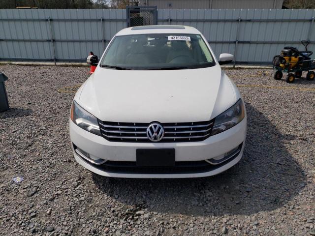 1VWBN7A36EC048309 - 2014 VOLKSWAGEN PASSAT SE WHITE photo 5