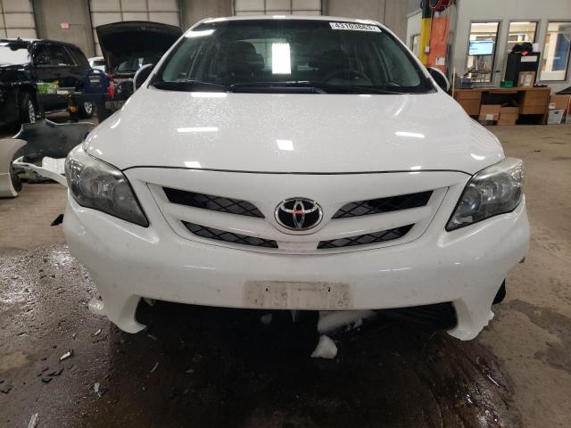 5YFBU4EE8CP052057 - 2012 TOYOTA COROLLA BASE WHITE photo 5