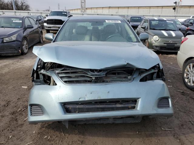 4T4BF3EK2BR132435 - 2011 TOYOTA CAMRY BASE GREEN photo 5