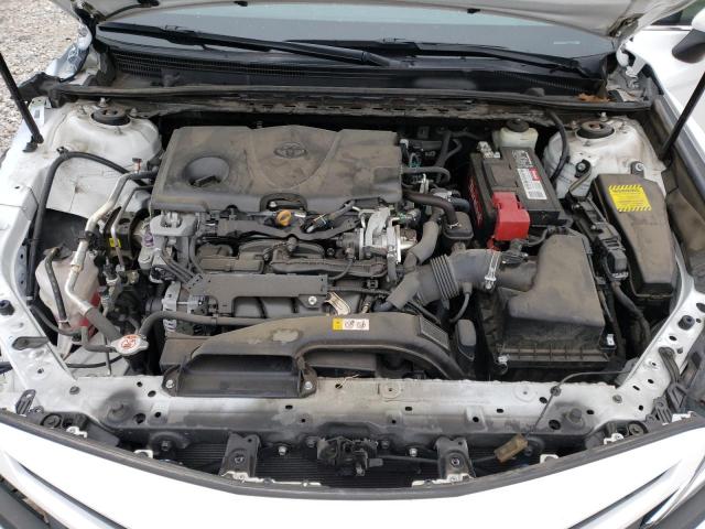 4T1B11HK9JU120144 - 2018 TOYOTA CAMRY L WHITE photo 11