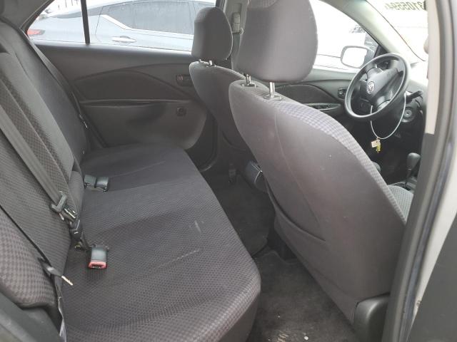 JTDBT923984021834 - 2008 TOYOTA YARIS SILVER photo 10