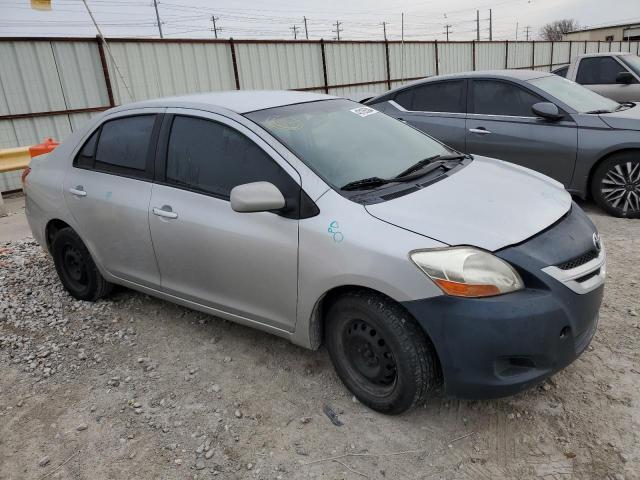 JTDBT923984021834 - 2008 TOYOTA YARIS SILVER photo 4