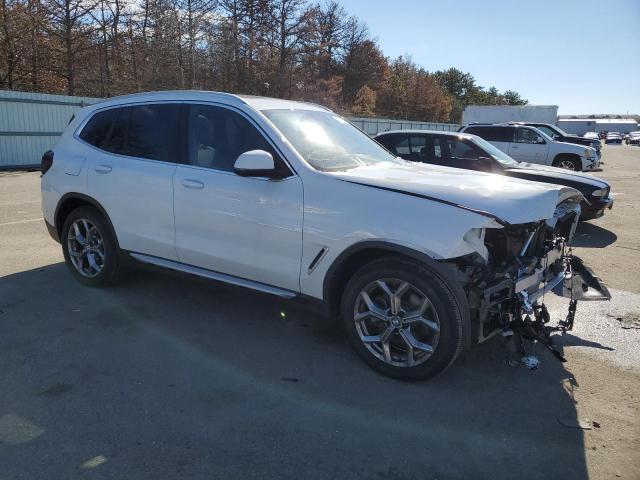 5UX53DP07R9U93080 - 2024 BMW X3 XDRIVE30I WHITE photo 4