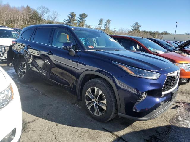 5TDGZRBH0MS540480 - 2021 TOYOTA HIGHLANDER XLE BLUE photo 4