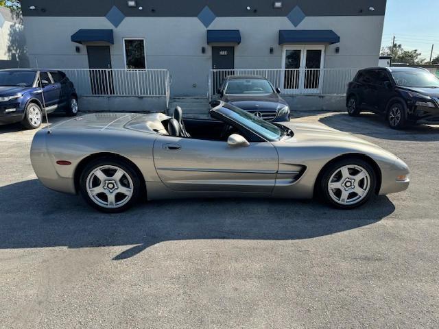 1G1YY32G0X5118000 - 1999 CHEVROLET CORVETTE SILVER photo 14