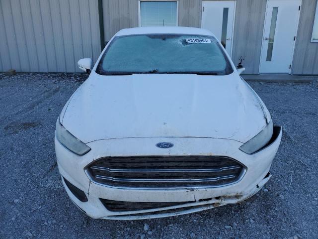 3FA6P0H74GR179988 - 2016 FORD FUSION SE WHITE photo 5