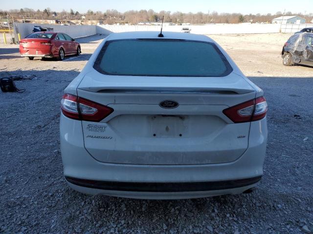 3FA6P0H74GR179988 - 2016 FORD FUSION SE WHITE photo 6