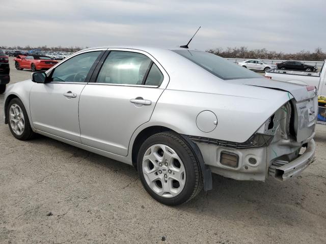 3FAHP0HAXBR226924 - 2011 FORD FUSION SE SILVER photo 2