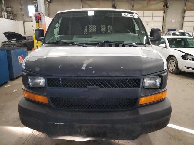 1GCUHAD41A1114419 - 2010 CHEVROLET EXPRESS G1 WHITE photo 5